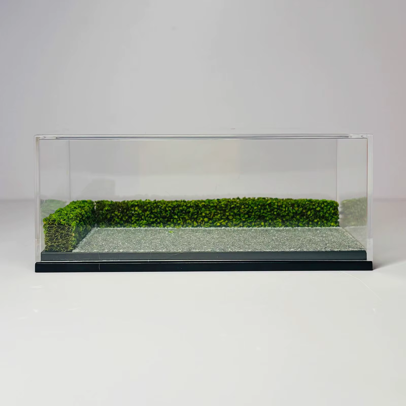 Estuche con diorama y herramientas de juego para niños - imagen 2
