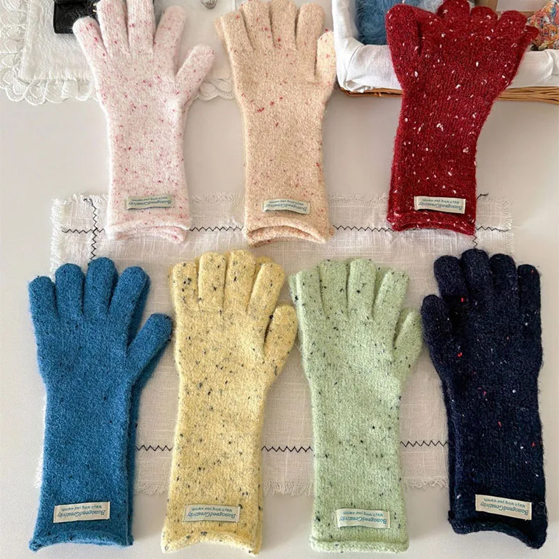 2026 nuevo guante tejido de invierno para niñas lindo 8 colores mujeres puntos coloridos guantes con pantalla táctil señora guantes cálidos y versátiles