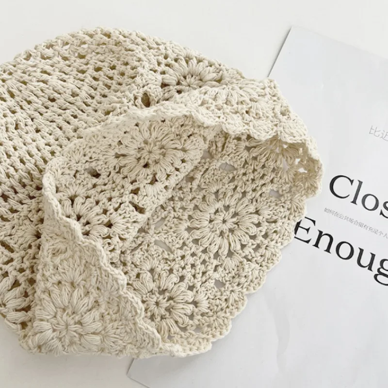 Gorro calado tejido hecho a mano para mujer, gorro de punto con gancho de flor de estilo coreano con borlas de perlas para primavera y verano - imagen 5