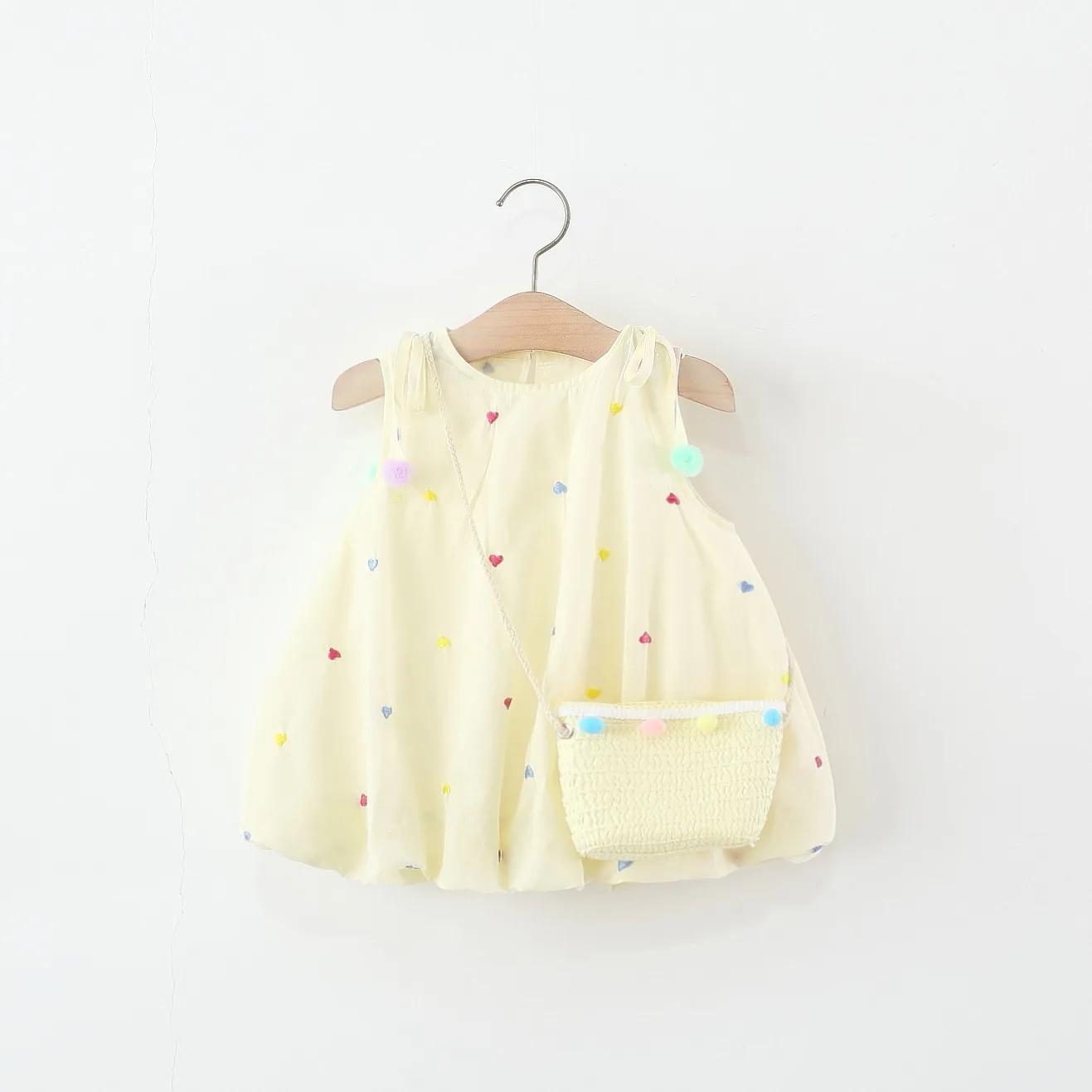 Bolsas a juego con el vestido de verano infantil