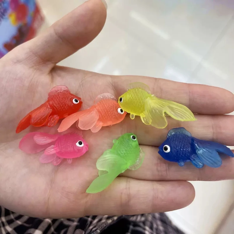 10 unids/set niños de goma suave pez dorado juguetes de baño para bebés para niños simulación Mini pez dorado agua niños pequeños diversión natación regalos de playa - imagen 2