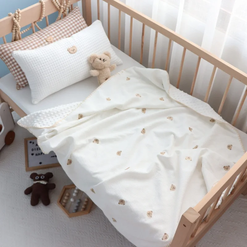 Manta de bebé con estrella de oso bordada de tejido de gofre, manta de bebé con textura de gofre suave y acogedora, manta tejida de algodón para niños, envoltura para recién nacido - imagen 3