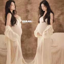 Vestido blanco de punto para sesión de fotos de maternidad