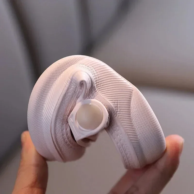 Nuevos zapatos con agujeros de verano para niños, bonitas sandalias de playa antideslizantes para niños y niñas, zapatillas para niños de 1 a 6 años - imagen 4