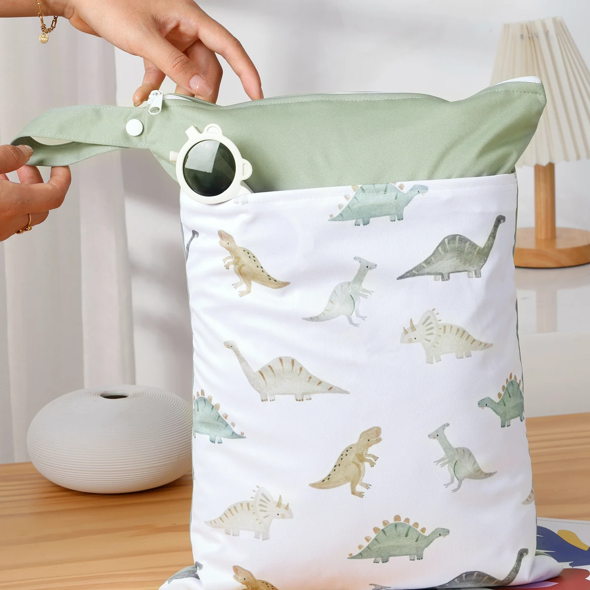 Bolsa de pañal Elinfant con compartimento seco-húmedo para viajes - imagen 3