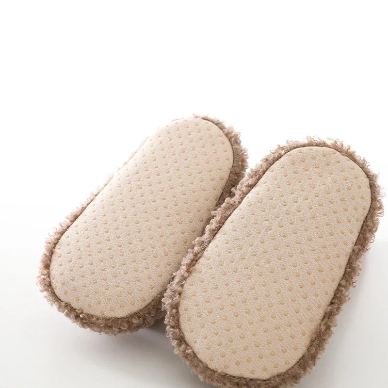 Calcetines antideslizantes bebé animalitos – Cálidos para el hogar - imagen 4