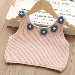 Chaleco de punto bebé con tirantes floral y cuello pico