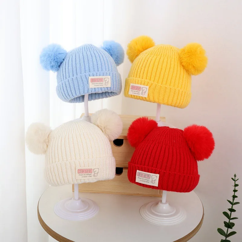 Gorro de bebé con pompon – Otoño e invierno, cálido y suave - imagen 2