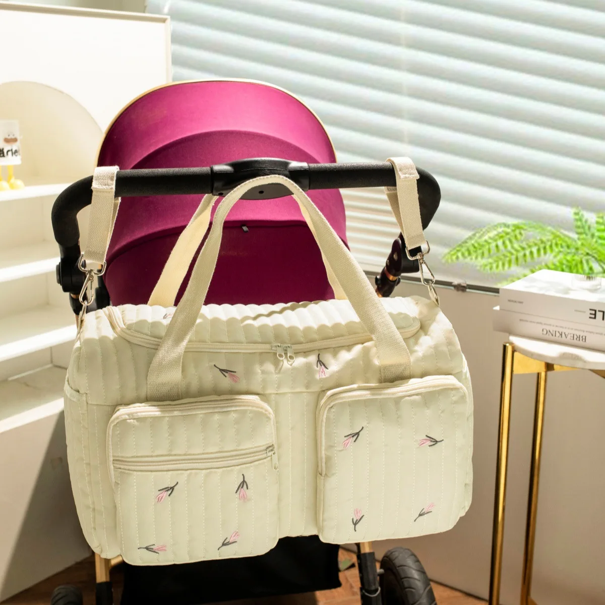 Bolsa de pañales para bebé, bolso de mamá con patrón de bordado de flores de oso bonito, bolso de pañales con cremallera de tela de algodón Beige para bebé, nuevo bolso de equipaje - imagen 5