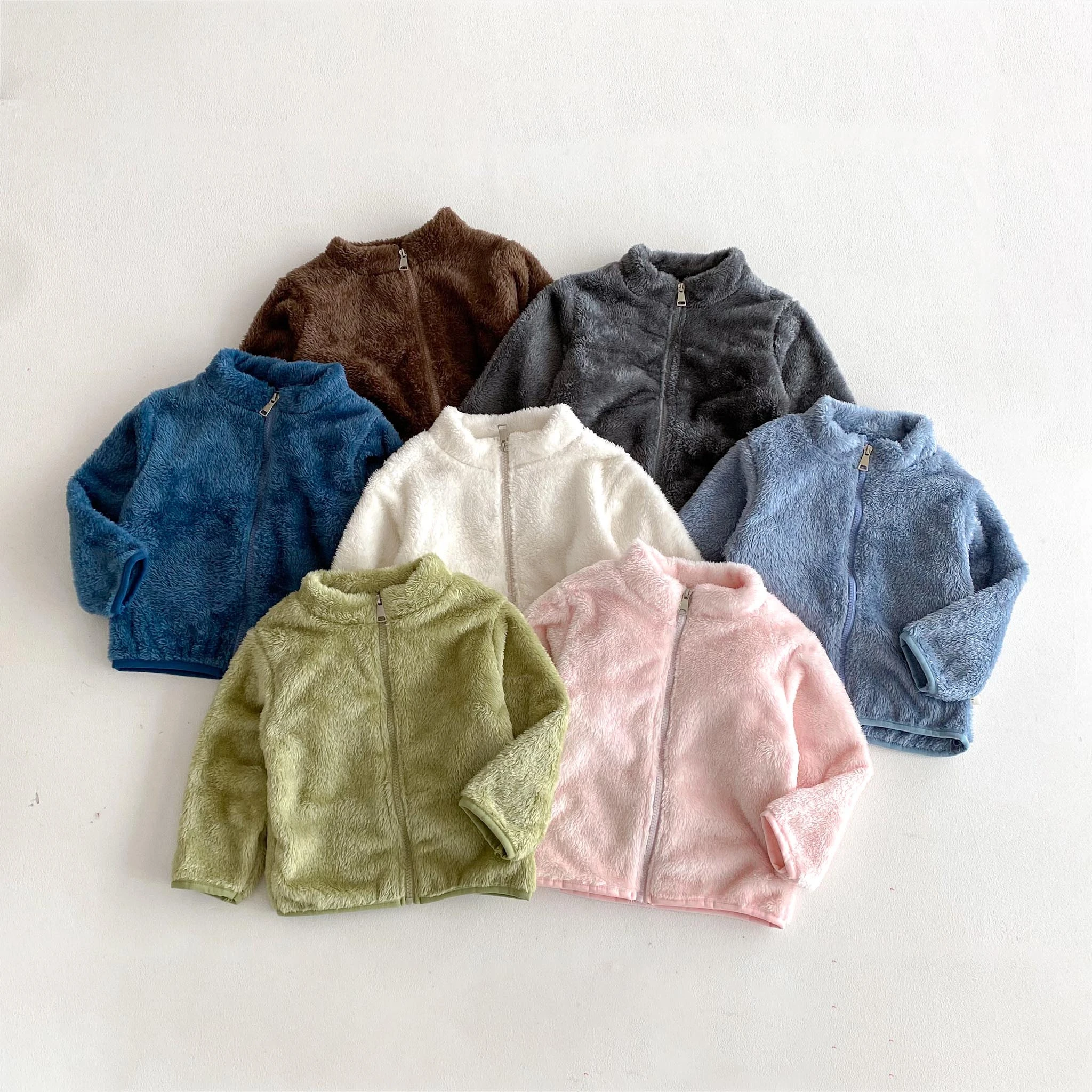 Abrigo de felpa infantil manga larga – Ideal para otoño e invierno - imagen 4