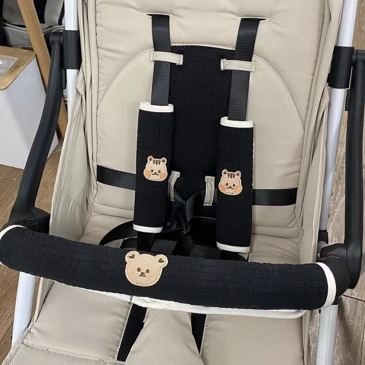 Cubierta protectora para manillar de carrito de cochecito, protector de hombro con bordado de animales, toalla de agua antimordida, accesorio para pasamanos delanteros - imagen 2