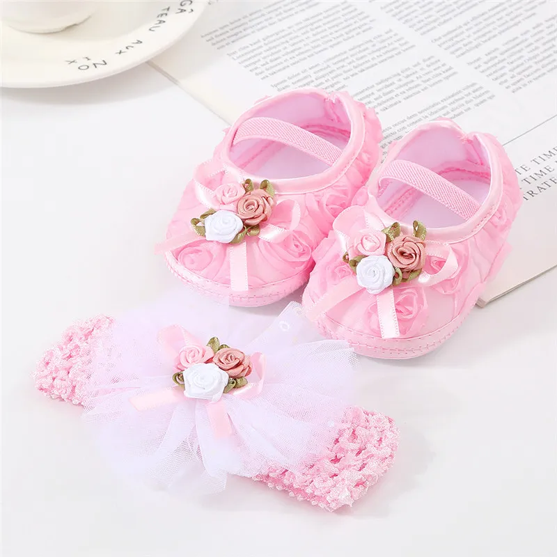 Zapatos de princesa para niñas pequeñas, primeros caminantes de interior a la moda, suela suave, bonitos zapatos de cuna antideslizantes con flores para recién nacidos con diadema - imagen 2