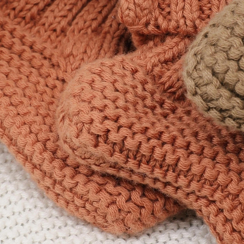 Patucos de punto para bebé – Hechos a mano, cálidos y unisex - imagen 4