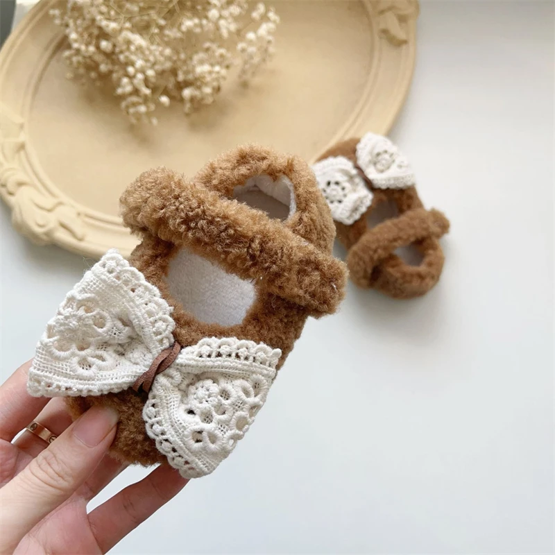 Zapatos de Otoño Invierno para niñas, zapatos de princesa con lazo para niños pequeños, zapatos antideslizantes de felpa de suela blanda para primeros pasos - imagen 3