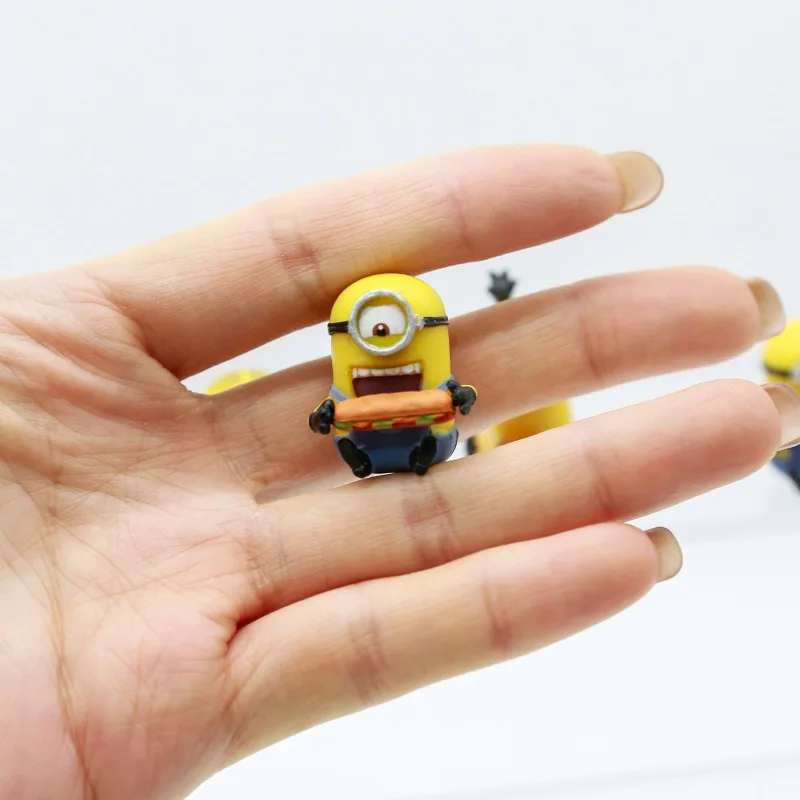 Minions gashapon – Mini figuras colgantes llavero para niños - imagen 5
