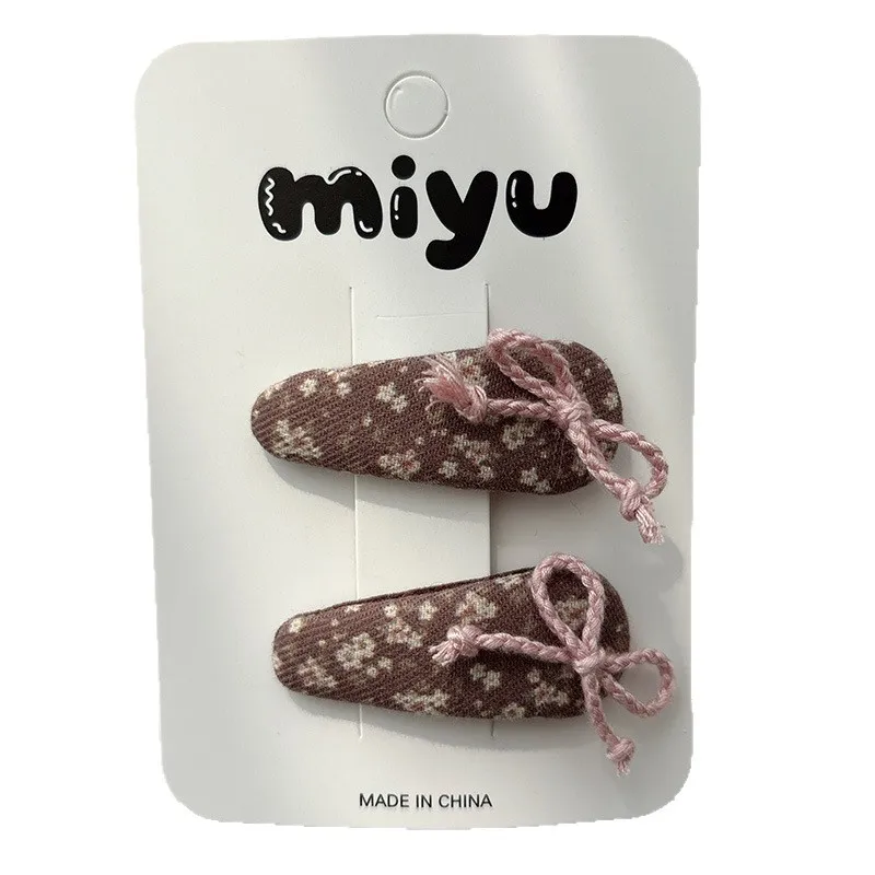 Pinzas de tela cottagecore con encaje floral para niña – Hechas a mano - imagen 5