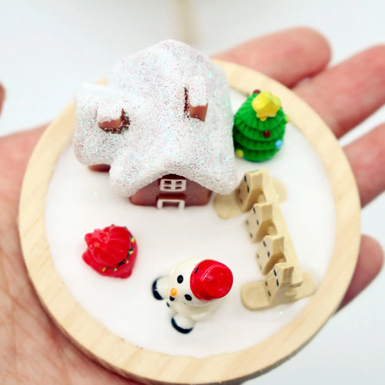 Pequeña casa de nieve navideña, Mini casa de Villa de nieve, regalos de Navidad, escena, decoración del hogar, decoración para casa de muñecas, dormitorio, sala de estar, 1/6