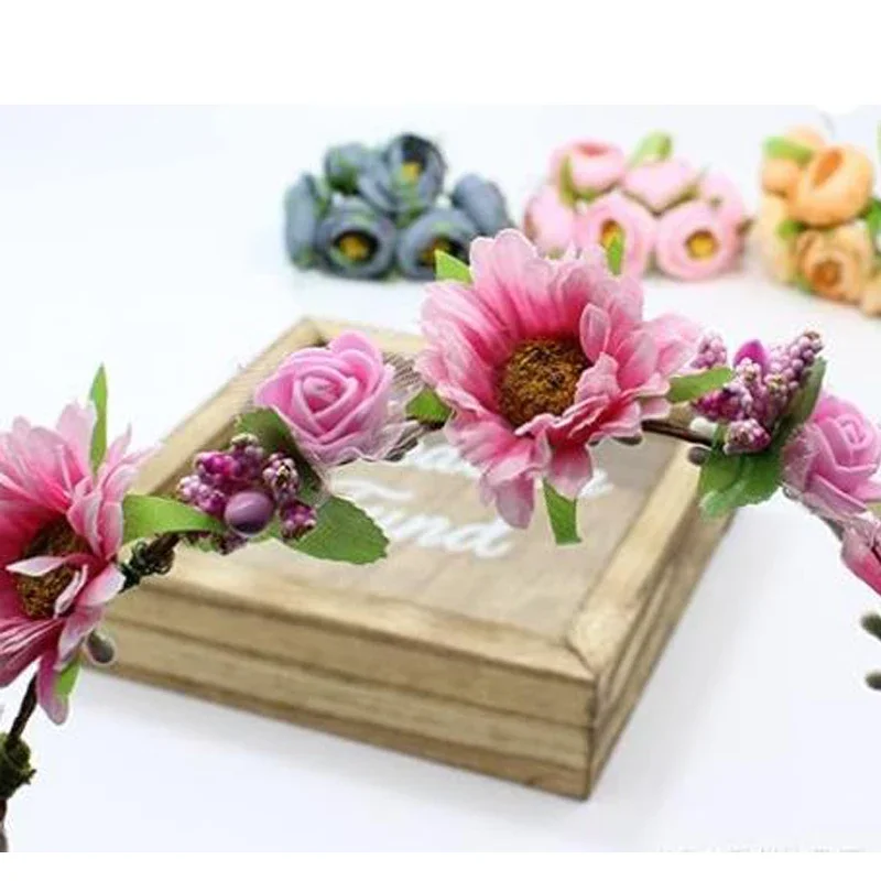 Corona de flores de eucalipto para sesión de fotos de maternidad - imagen 2