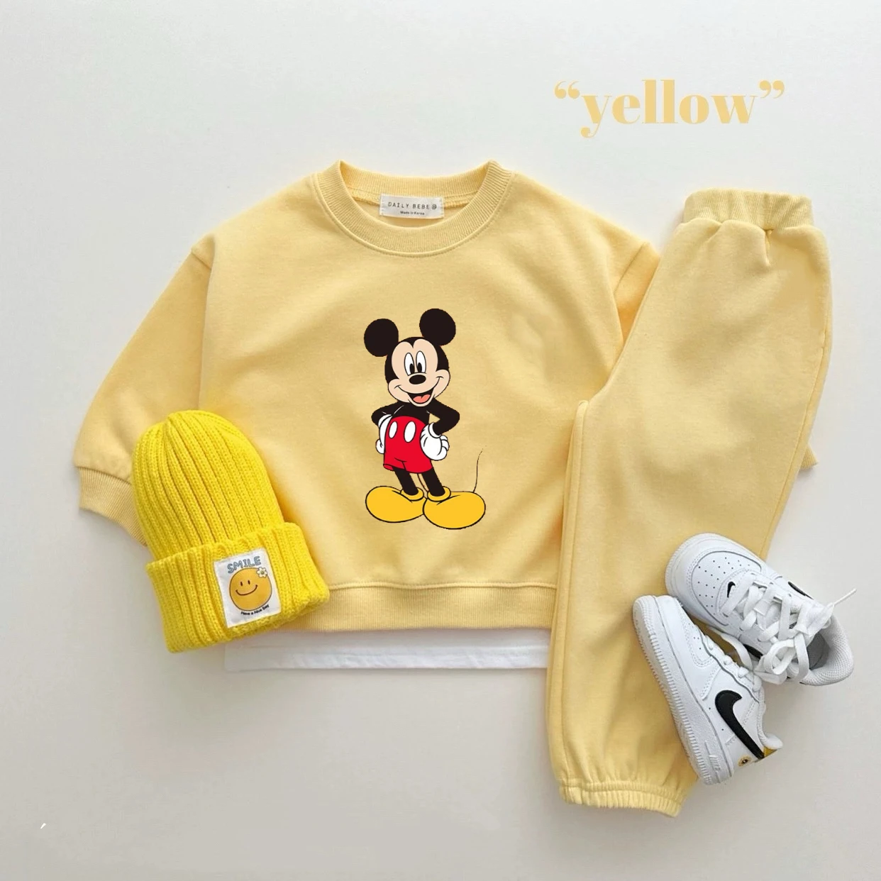Conjunto Mickey Mouse sudadera y pantalón infantil