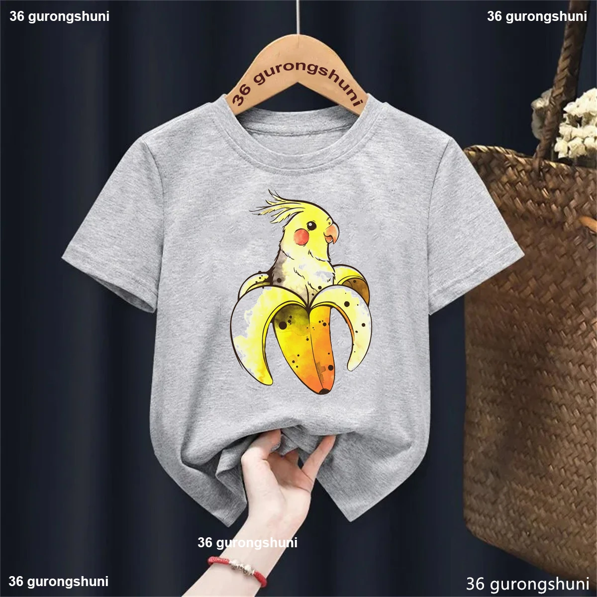 Camiseta con estampado de loro y plátano para niños y niñas, ropa divertida de pájaro, Harajuku, Kawaii, unicolor - imagen 5