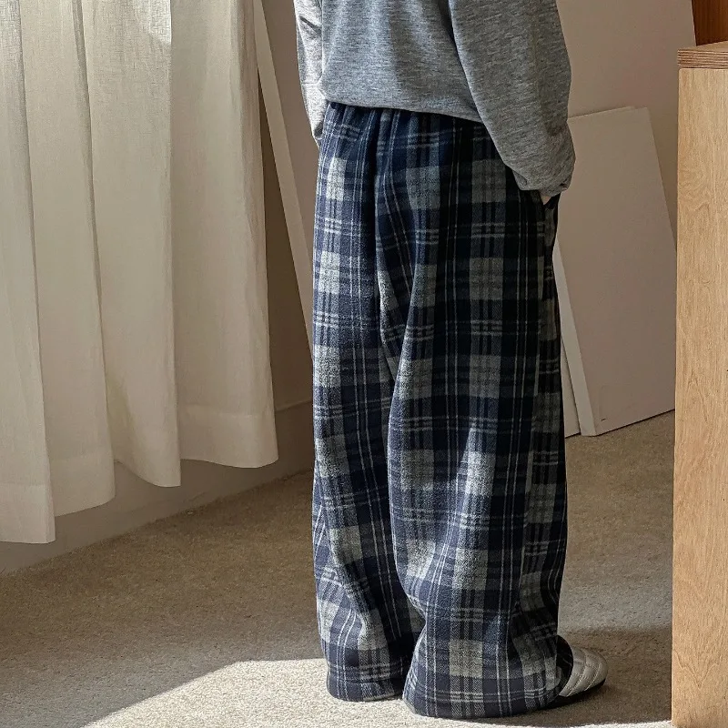 2025 Pantalones a cuadros de estilo coreano para niños: pantalones sueltos con forro polar de invierno, pantalones para niños de moda retro y agradables para la piel - imagen 4