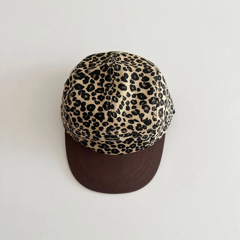 Gorra plana de primavera con estampado leopardo ajustable para niños - imagen 5