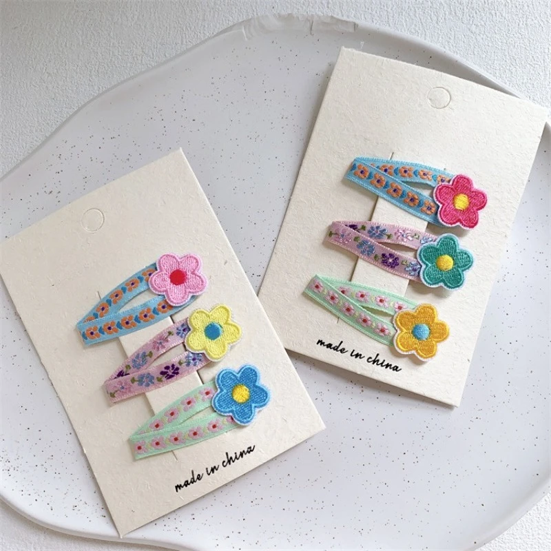 Pinzas para cabello con flores bordadas – broches suaves niñas