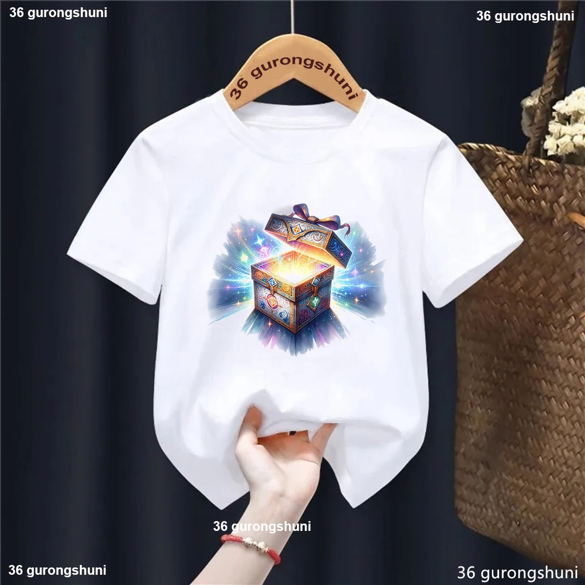 Camiseta infantil de algodón con estampado arcoíris acuarela - imagen 3
