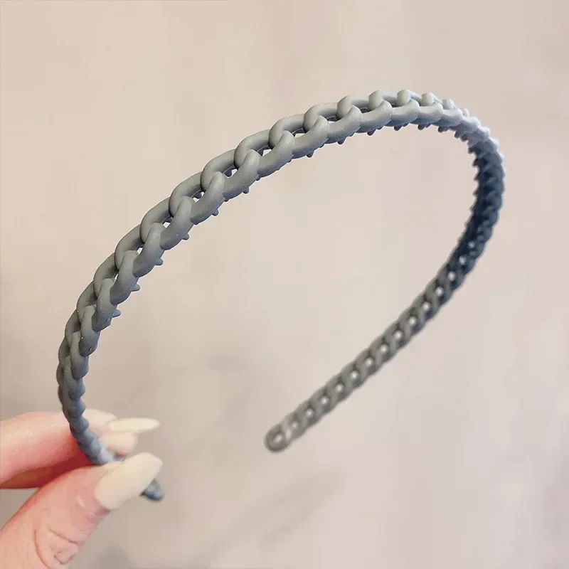 blue grey chain