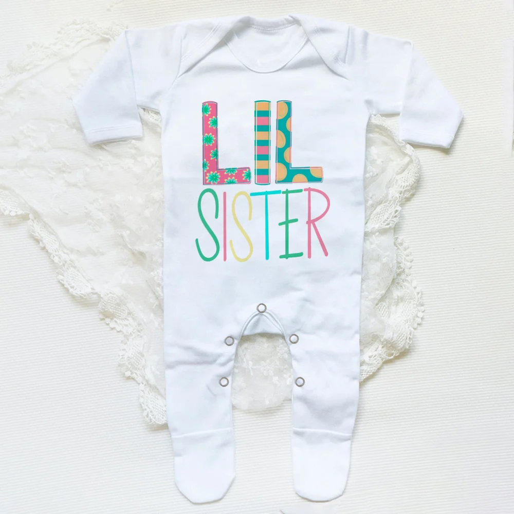 Pijama con estampado para hermana pequeña