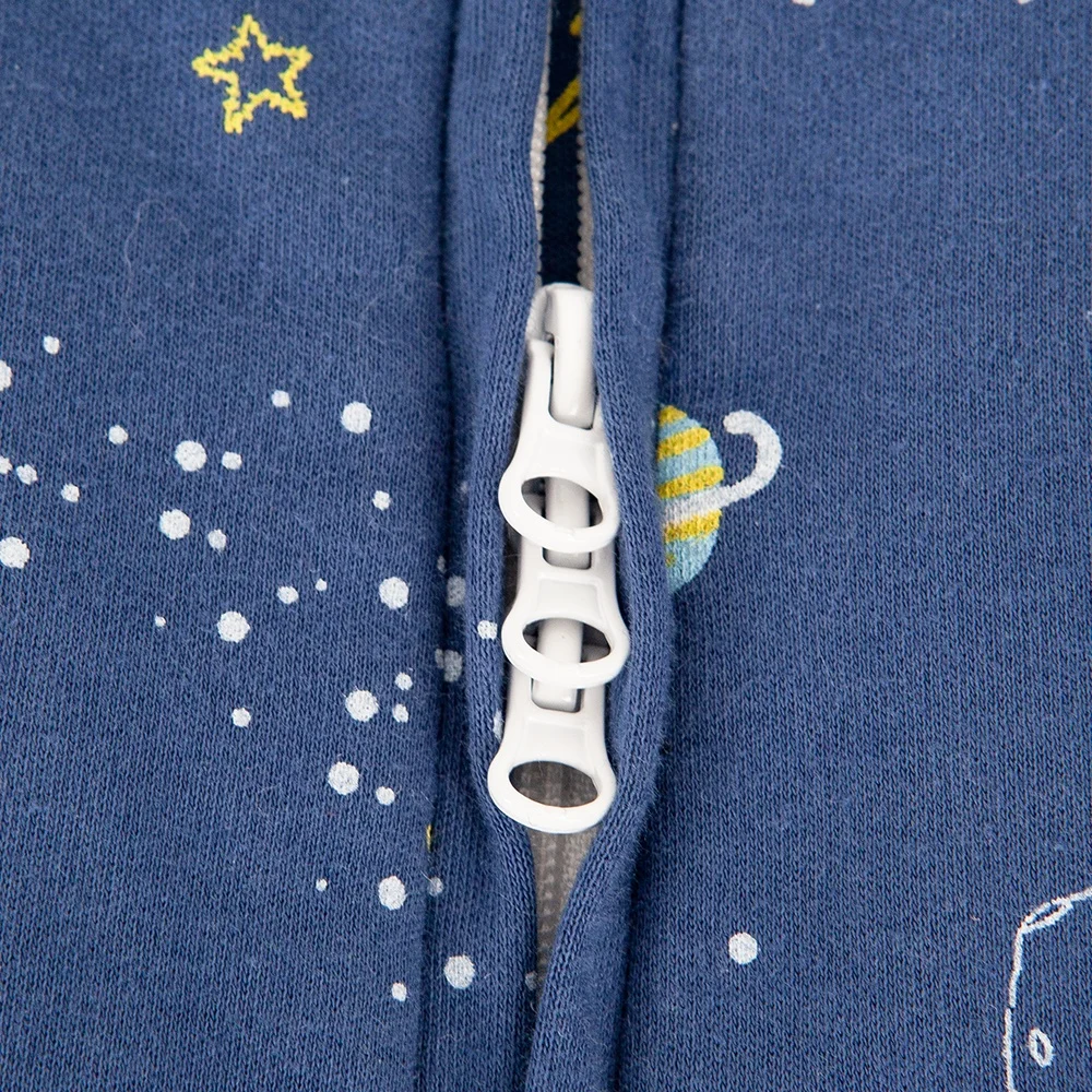 Saco de dormir para bebé, estampado espacial azul marino para niños, algodón suave, sacos de dormir cálidos para otoño e invierno, ropa de dormir para niños con pierna abierta - imagen 5