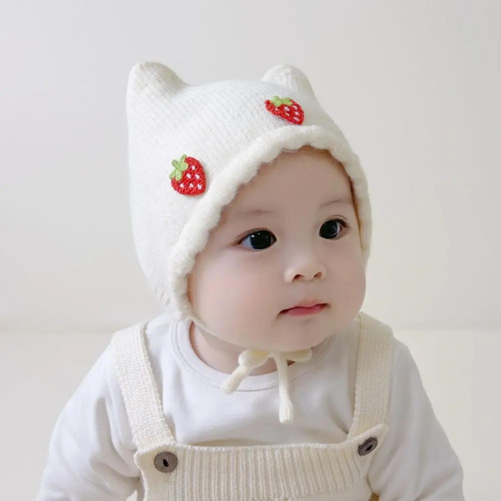 Gorro bonito de fresa para bebé, protección para los oídos, gorro de princesa transpirable, gorro a prueba de viento, gorro cálido para bebé, invierno - imagen 3