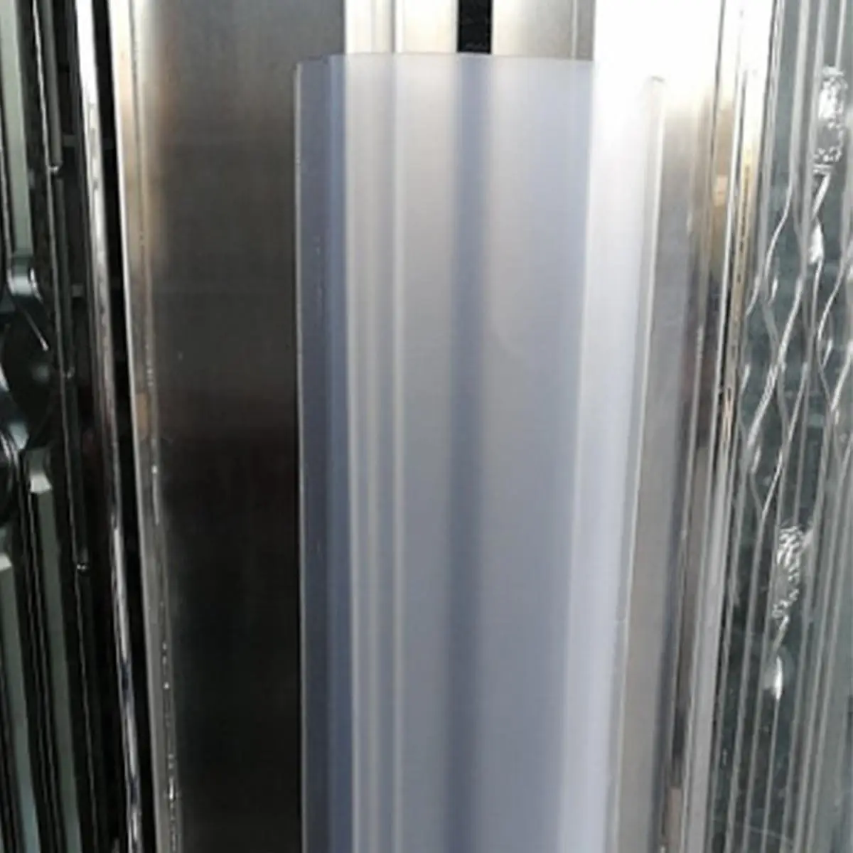 Tira de protección de puerta antiagarre, Protector de seguridad para niños, gabinete duradero PP, bisagra para niños, tapón de puerta, protector de dedo, seguridad para bebés ancha - imagen 4