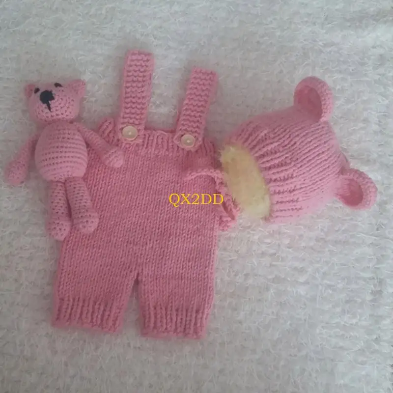 Set fotográfico recién nacido con gorro de oso y mono tejido - imagen 2