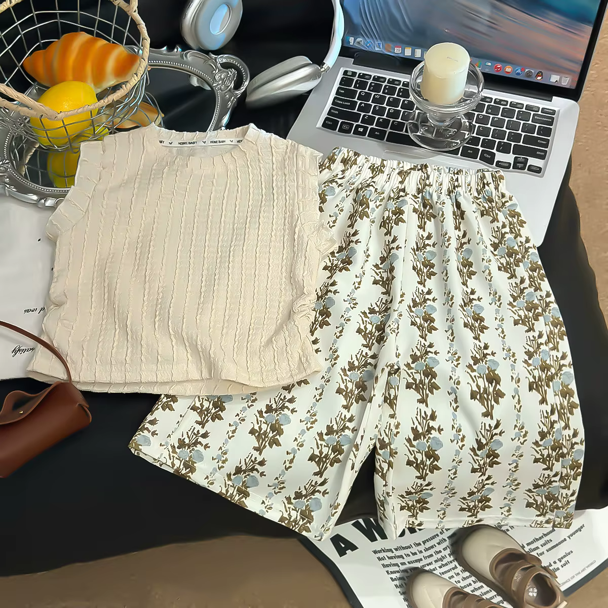 Conjunto de verano floral para niñas – Chaleco y pantalones anchos - imagen 2