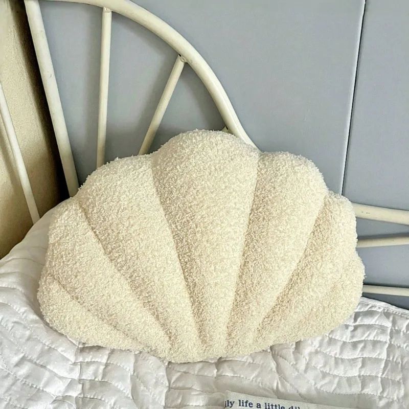 Almohada felpa en forma de concha para niños – Esponjosa y decorativa - imagen 3