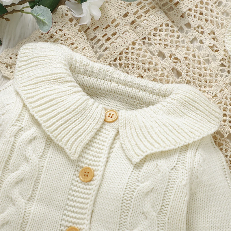 Peleles de invierno beige en punto para niñas con sombrero incluido - imagen 5