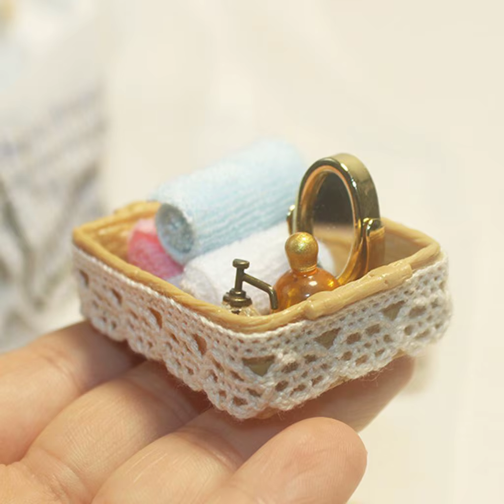 1/12 Dollhosue Dollhouse Bathroom Mini Basket Dollhouse Kids Pretend Toy Gifts 1/12 Dollhosue Dollhouse Bathroom Mini Basket Dollhouse Kids Pretend Toy Gifts