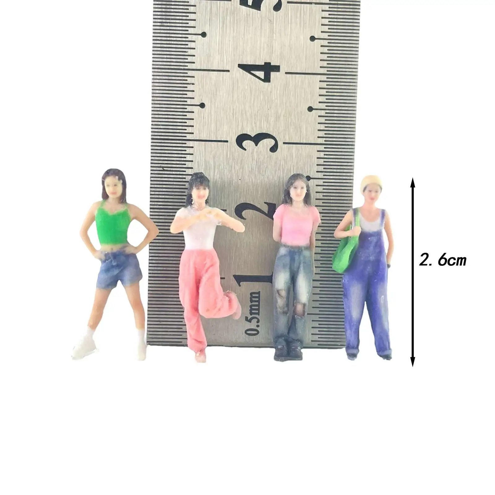 4 Pieces 1/64 Girl Figure Model S Scale Desktop Ornament Trains Architectural Layout Movie Props Resin Figurine Dioramas Decor