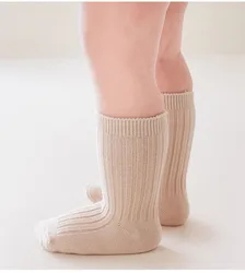 Calcetines tubulares de algodón suave para niña