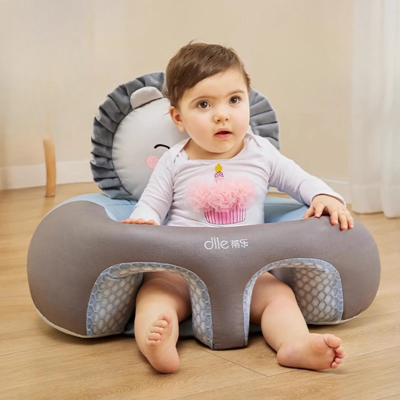 Lindo bebé aprendiendo a sentarse, asiento de entrenamiento a prueba de caídas de dibujos animados, sofá pequeño de seguridad para bebé, silla de entrenamiento agrandada y ensanchada