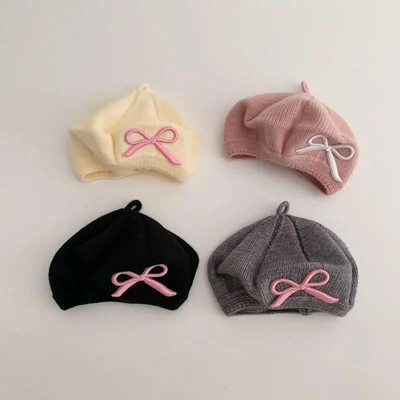 Bonita boina coreana a la moda para niños pequeños, gorros de punto con lazo bordado para niñas, gorro informal de ganchillo a prueba de viento para otoño e invierno - imagen 2