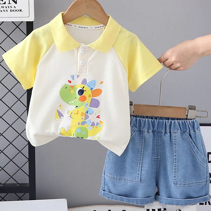 Conjuntos de 2 piezas de verano para niño pequeño, trajes coreanos de dibujos animados, moda informal bonita, Tops de manga corta para bebé + Pantalones cortos de mezclilla, ropa para niño B163