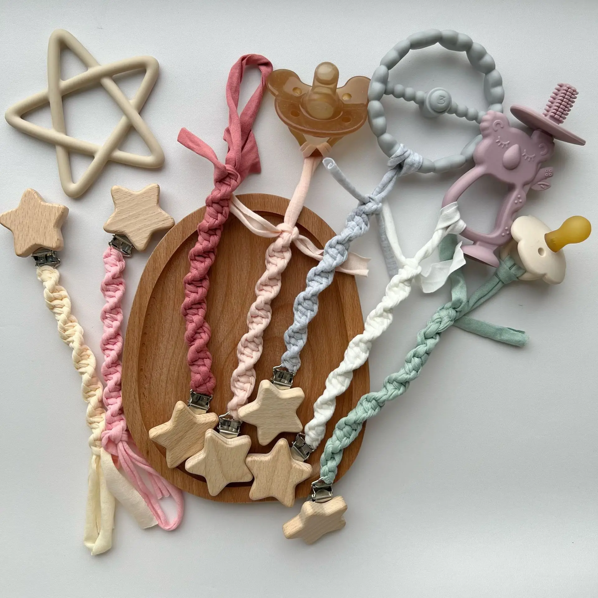 Clip chupete bebé con estrella de madera – Cadena elástica anticaídas - imagen 4