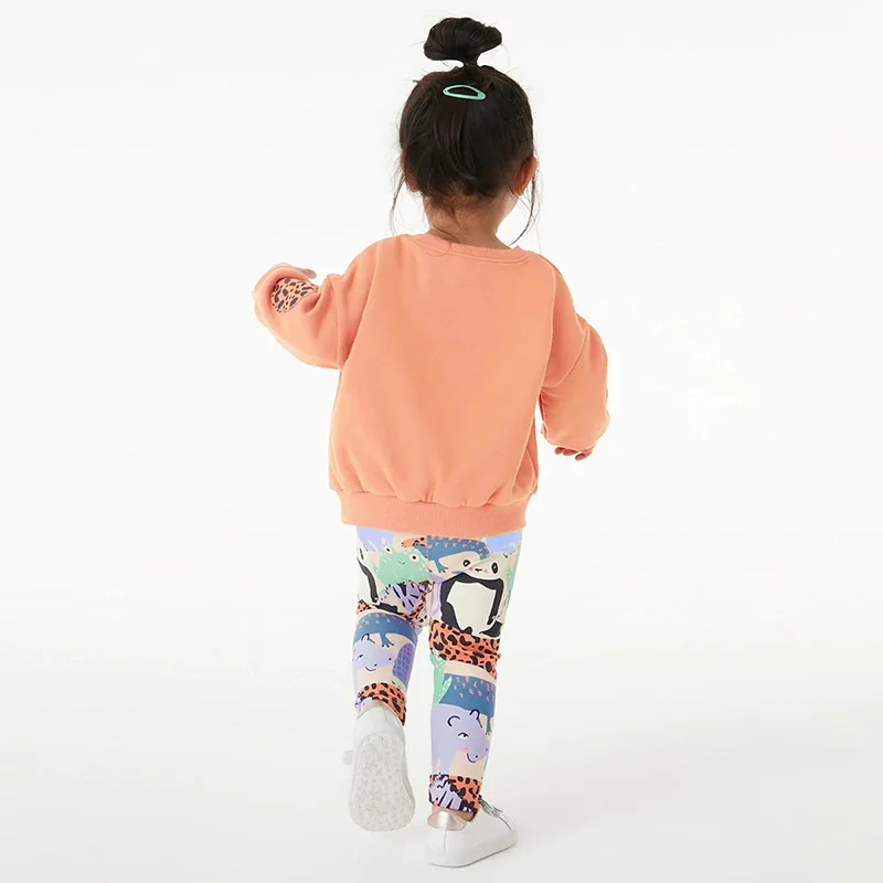 Traje de suéter para niñas, ropa de primavera y otoño, lindo oso bordado, Tops de manga larga, Pantalones estampados, 2 conjuntos, tendencia infantil - imagen 4