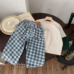 Vaqueros para niños: pantalones informales a cuadros y largos