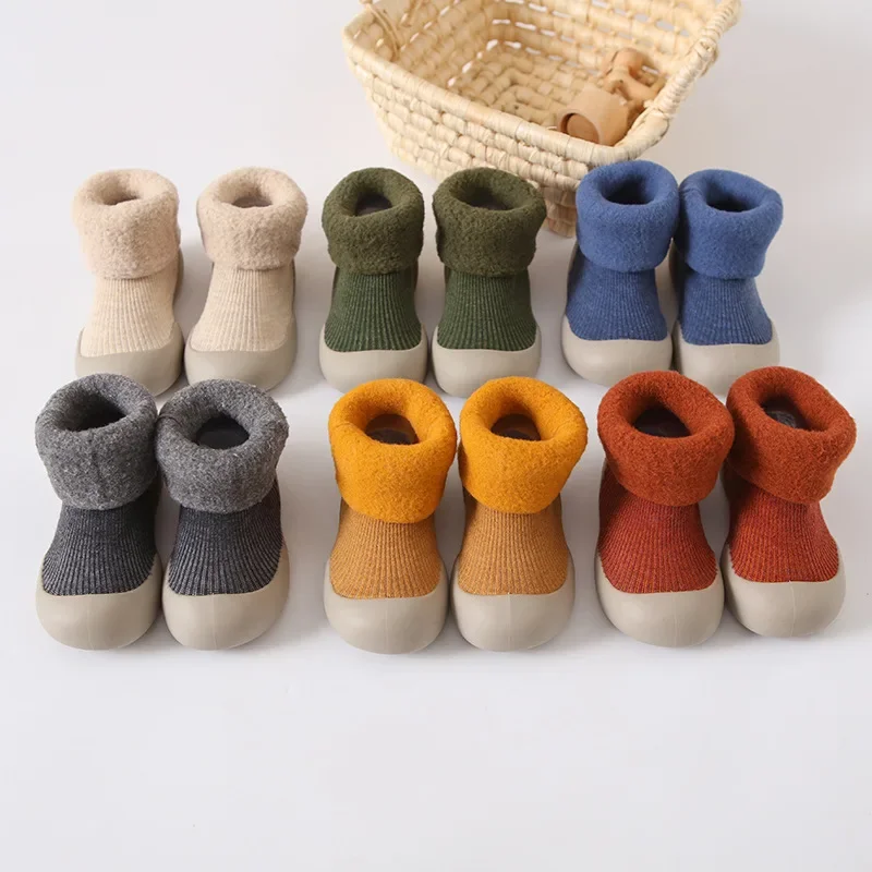 Zapatos de invierno antideslizantes para primeros pasos de bebé - imagen 2