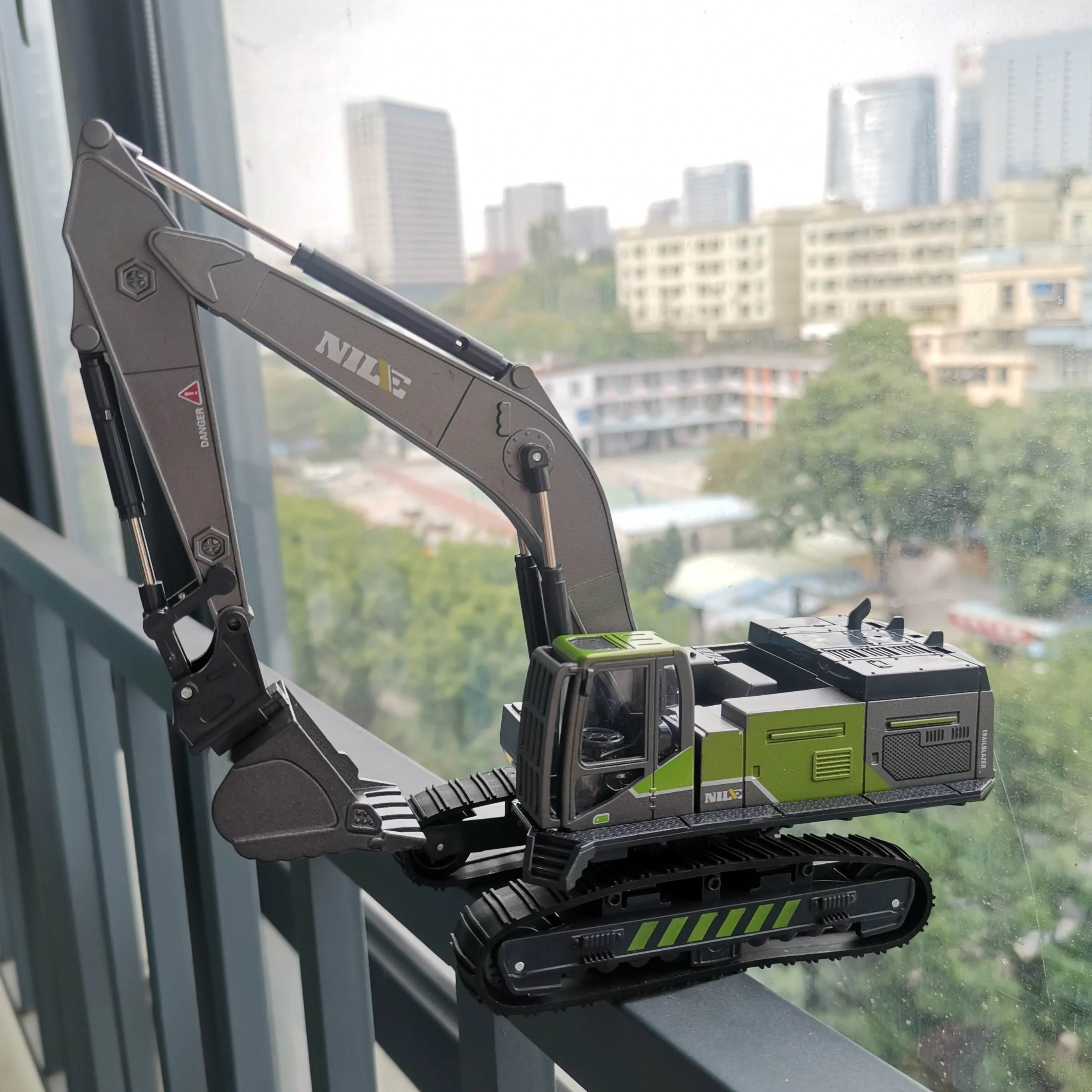 Cabeza de aleación de simulación para niños, vehículo de ingeniería de juguete, excavadora, grúa, modelo de coche, juguetes para niños, regalo de cumpleaños, 1: 50 - imagen 3