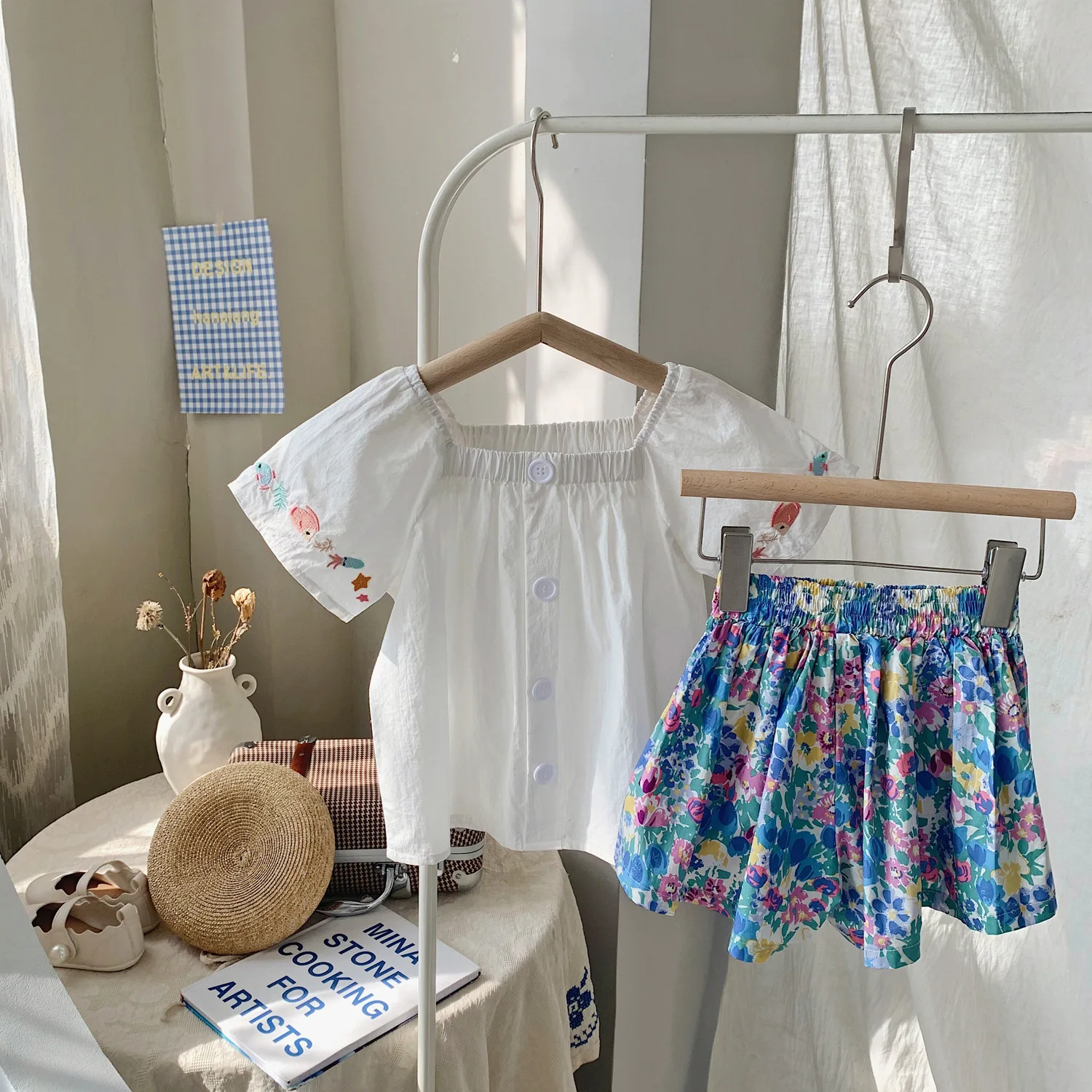 Shorts de verano para niña con volantes - Estampado floral - imagen 2