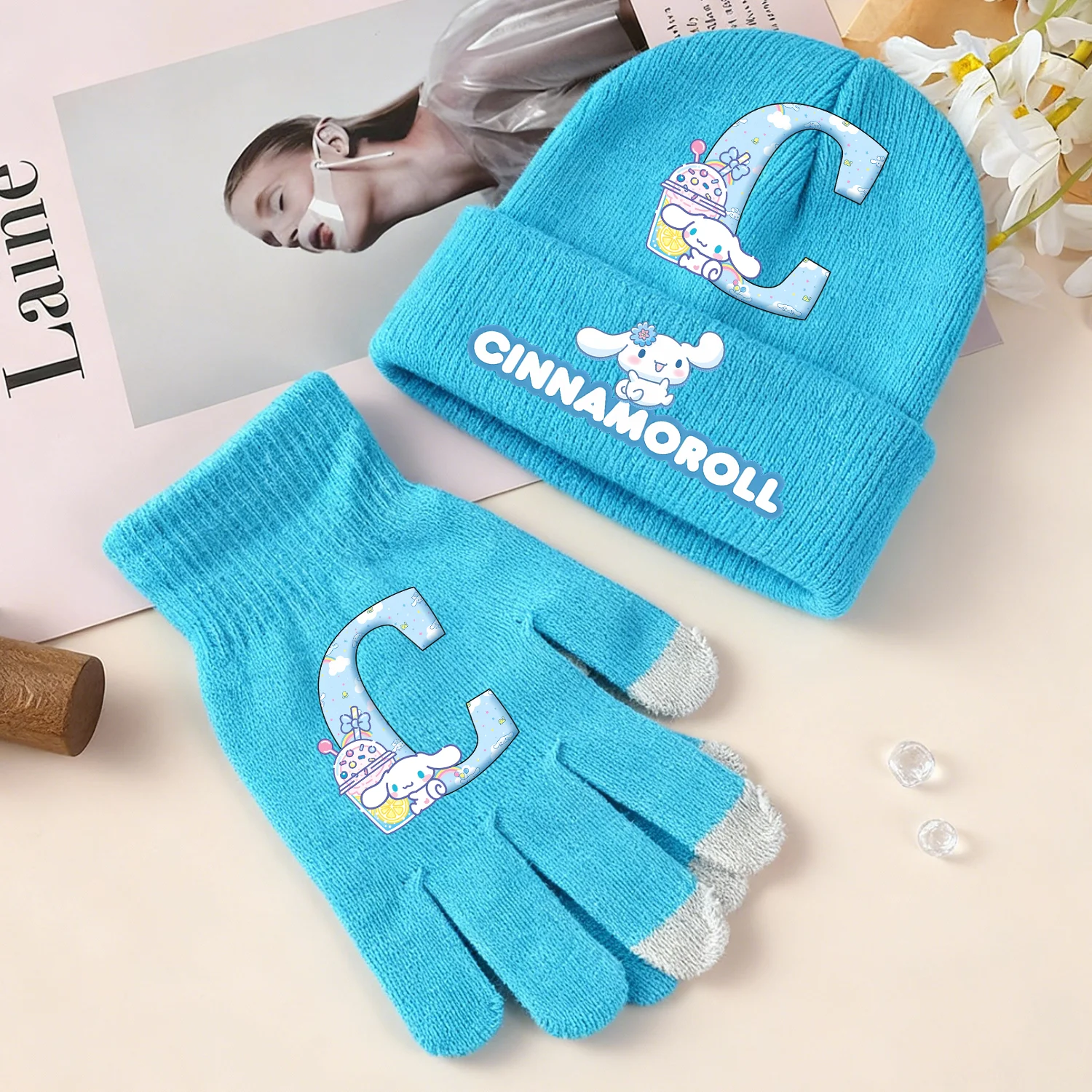 Cinnamoroll gorro tejido guantes 2 uds gorro tejido con letras de dibujos animados Kawaii Anime niñas niños sombrero guantes de punto chico Skullies gorros regalo - imagen 3